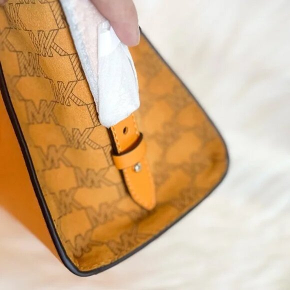 45 | 🍁Michael Kors Avril Satchel with MK Charm - Picture 5 of 7